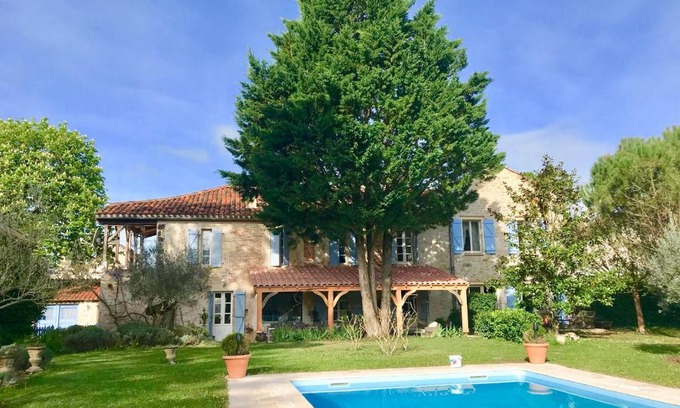 Mercues Bed & Breakfast | Experience Tranquility at Le Relais des Anges Hotel
