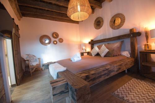 Broue Bed & Breakfast | Pet-Friendly Retreat at LE RELAIS DES CALECHES - La Balinaise