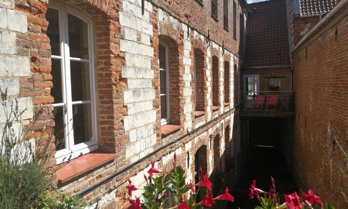 Montreuil-sur-Mer Apartment | Discover Le Renard d'Or: Family-Friendly with Pool Access