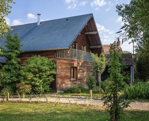 Pougny Apartment | Cozy Stay at Le repaire d'Écureuil - Breakfast Included