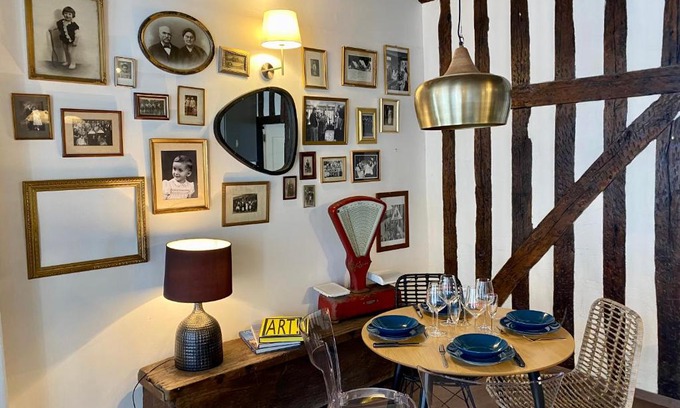 Bourgogne Apartment | Explore Le repaire d'Esmeralda - 4 Star Hotel, Rated 9.6