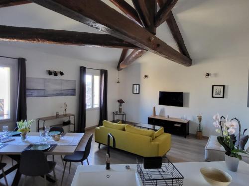 Aigues-Mortes Medieval City Apartment | Discover Le Repaire du Soleil - Family-Friendly Retreat