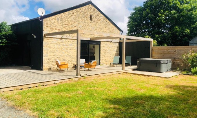 Quimperle House | Relaxing Retreat at Le Ristouar Spa by Forest and Sea