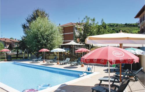 San Matteo Apartment | Discover Le Rocche 2: Family-Friendly with Pool & Hot Tub