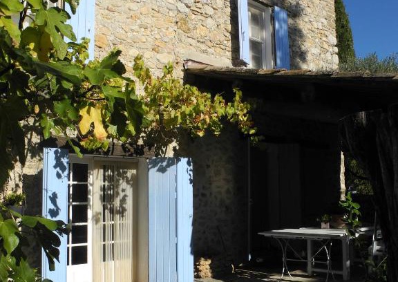 Mollans-sur-Ouveze House | Discover Le Rourebeau: Pet and Child Friendly Retreat