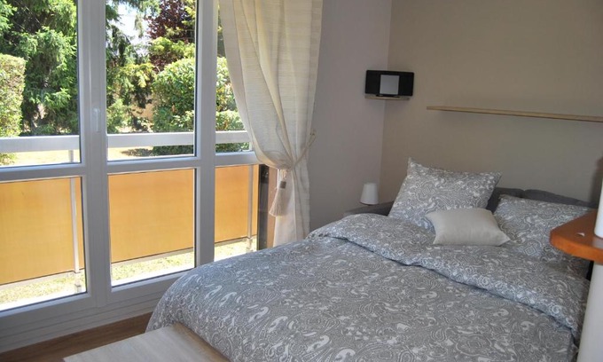 Sainte-Savine Apartment | Discover Le Sadi Carnot: Pet & Child Friendly Retreat