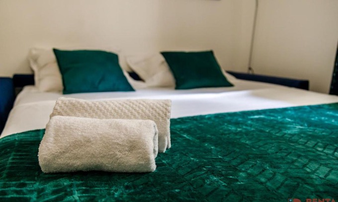 Saint-Charles Apartment | Cozy Le Saint Charles: WIFI and Ocean Views Await