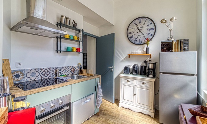 Gare Apartment | Le Saint-Pierre: Ideally Located with Relaxing Sauna Access
