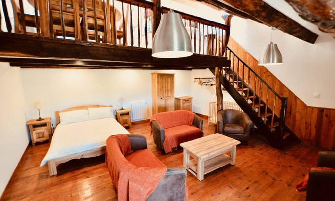 Riols Cottage | Le Sanglier: Family-Friendly Gite with Heated Pool & Terrace