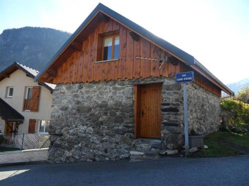 Saint-Jean-de-Maurienne Apartment | Discover le Sarto: Top-Rated Stay in St Jean de Maurienne