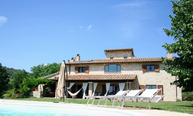 Mugnano in Teverina Villa | Exceptional Le Scarsine: Pet-Friendly Retreat in Umbria