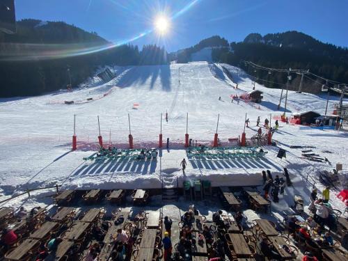 Chatel Hotel | Experience Comfort at Le Schuss with Pool & Hot Tub