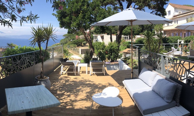 Ile du Levant Apartment | Cozy Le Silène Apartment with Sea View Terrace & Kitchen