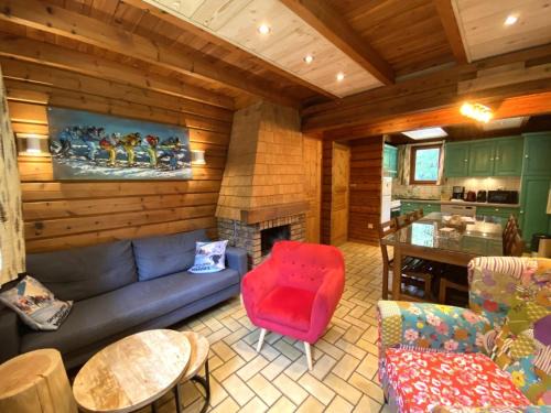 La Bresse Ski Chalet | Cozy LE SKIEUR Wood Chalet - Family & Pet Friendly Retreat