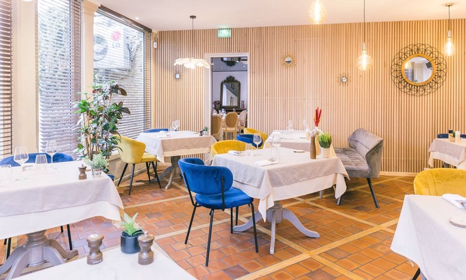 Montigny-la-Resle Hotel | Relaxing Retreat at Le Soleil D'or with Spa & Dining