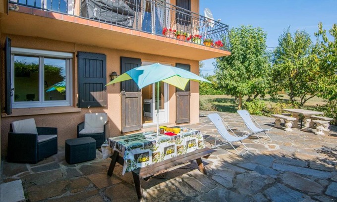 Castelnau-Pegayrols Apartment | Stay at Le Soleil Occitan Near Viaduc de Millau - 8.5/10