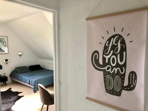 Saint-Regnobert-de-la-Cote-de-Nacre Apartment | Le Spot: Cozy Studio Steps from the Beach, Rated 9/10