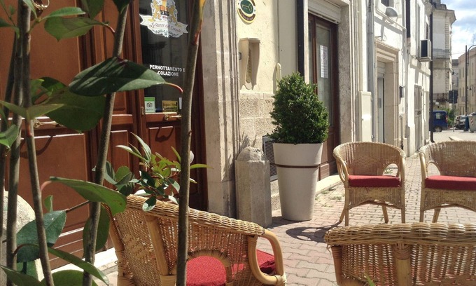 Gravina in Puglia Bed & Breakfast | Comfortable Stays at Le Stanze del Console with Breakfast