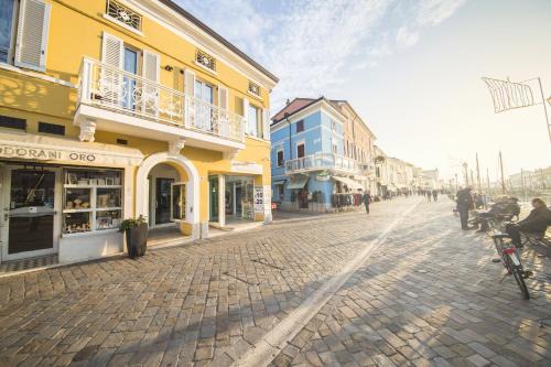 Cesenatico House | Discover Le Stanze Di Leonardo: Family-Friendly Retreat
