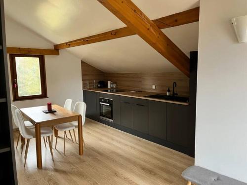 Tendon Apartment | Discover Le Studio de la Cascade: Family-Friendly Retreat
