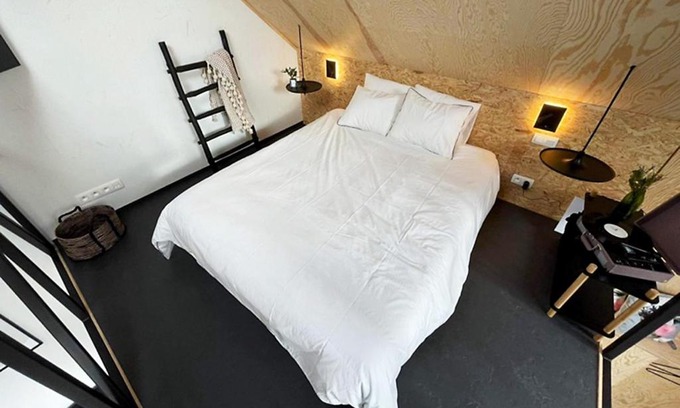 Libin Bed & Breakfast | Experience Oceanfront Comfort at Le Studio du Designer