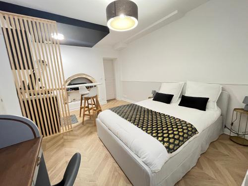 Bourges Apartment | Experience Comfort at Le Studio Haslay in Bourges