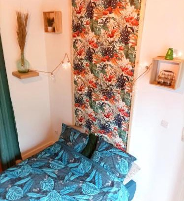 Henin-Beaumont Apartment | Pet-Friendly Escape at Le Studio Naturel for Families