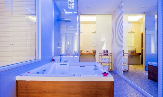 Historical Downtown Salerno House | Experience Unmatched Comfort at Le Suite del Nostromo