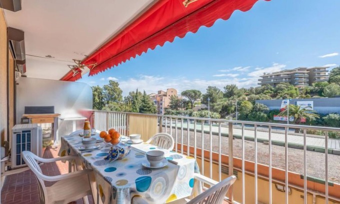 Cavaliere Apartment | Exceptional Le Suzy: Oceanfront Retreat with Spa & More