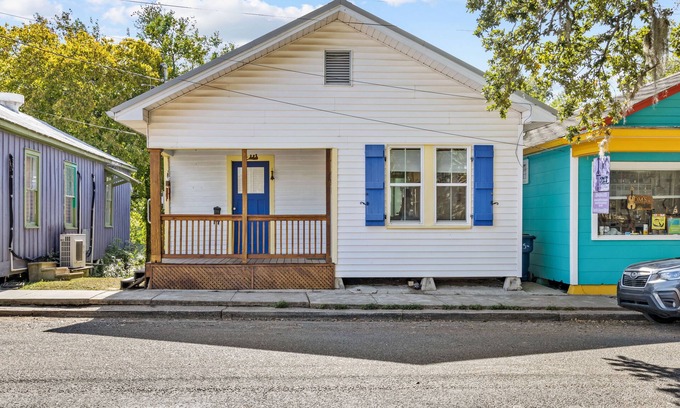 Lottie Cottage | Pet-Friendly Retreat at Le T'fer on Bayou Fuselier