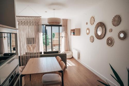 Cholet Apartment | Pet-Friendly Le Terra Cholet: Perfect for Families & Relaxation