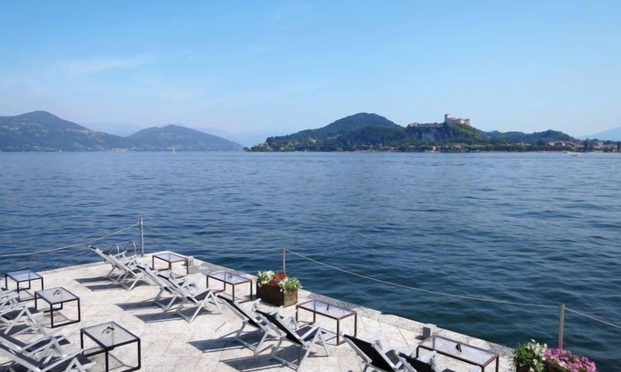 Dagnente Apartment | Discover Le Terrazze: Oceanfront Bliss with Spa Access