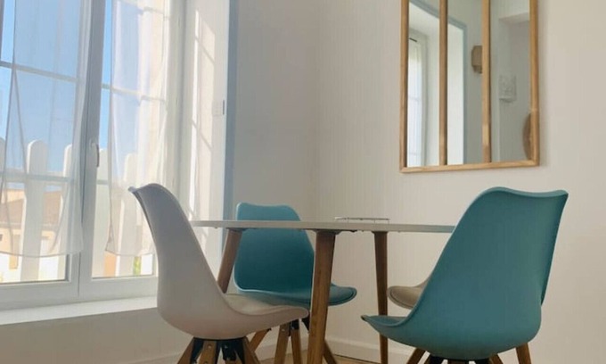 Rochefort Apartment | Guest Rated 10/10: Le Thalassa in Centre Rochefort