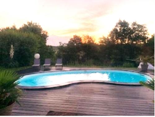 Chalais House | Pet-Friendly Retreat at Le Tilleul Gite Sud Charente