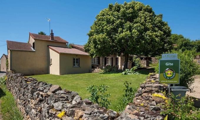 Jalogny House | Family-Friendly Retreat at Le Tilleul - JALOGNY