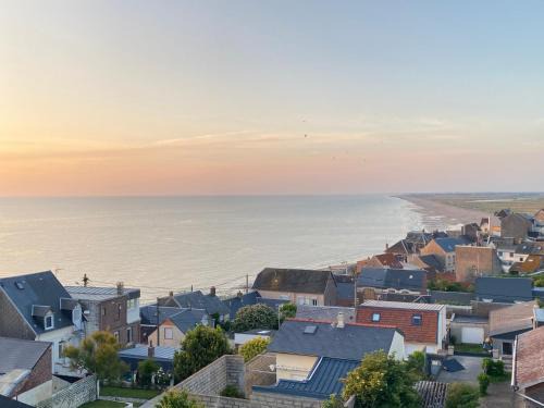 Ault Apartment | Le trait de côte vue mer commerces et plage à pied
