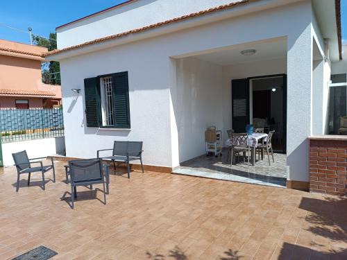 Carini House | Discover Family-Friendly Stays at Le Tremar Carini Poseidon