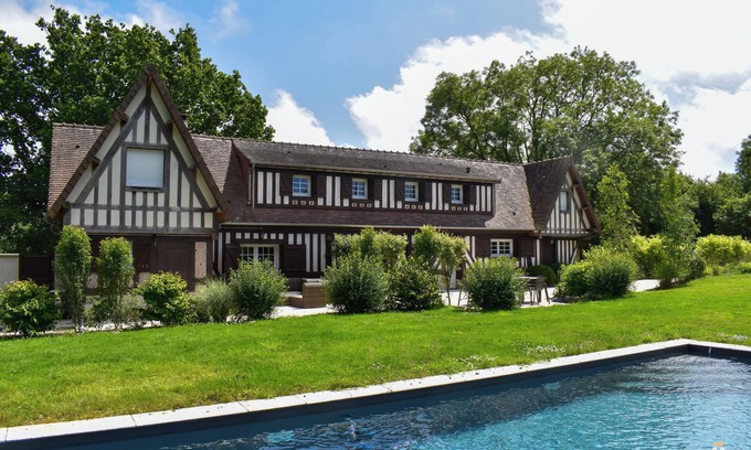 Villers-sur-Mer House | Le Val Baron: Oceanfront Retreat with Private Pool & Breakfast