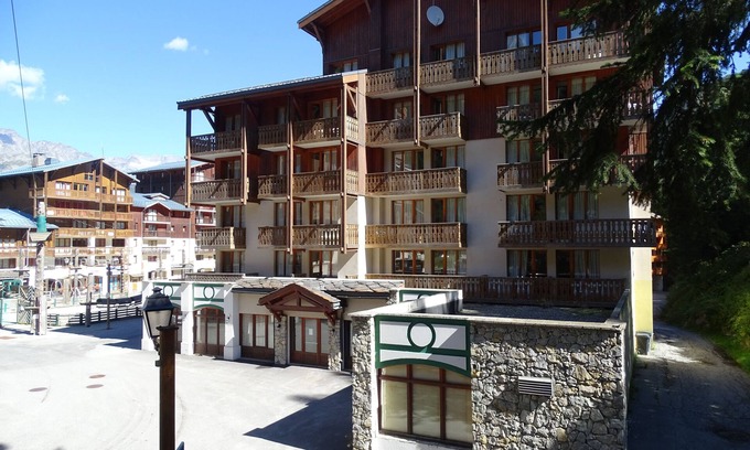 Valfrejus Hotel | Discover Le Valfrejus: Rated 9.2/10 with Family Amenities