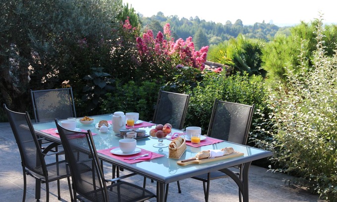 Limonest House | Discover Le Vallon de Saint André: Countryside Retreat Near Metro