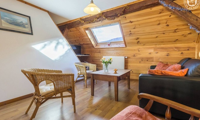 Saint-Francois-de-Sales House | Pet-Friendly Getaway at Le Vannier, Saint Francois de Sales