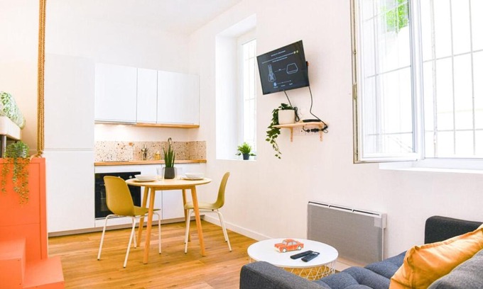 Vauban Apartment | Discover Le Vauban - Family-Friendly Getaway in Marseille