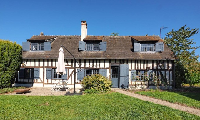 Francheville House | Guest Rated 10/10: Family-Friendly Le Verdoyant Retreat