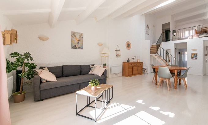Riez Apartment | Le Verdon - Mountain View Apartment with Spa & Breakfast