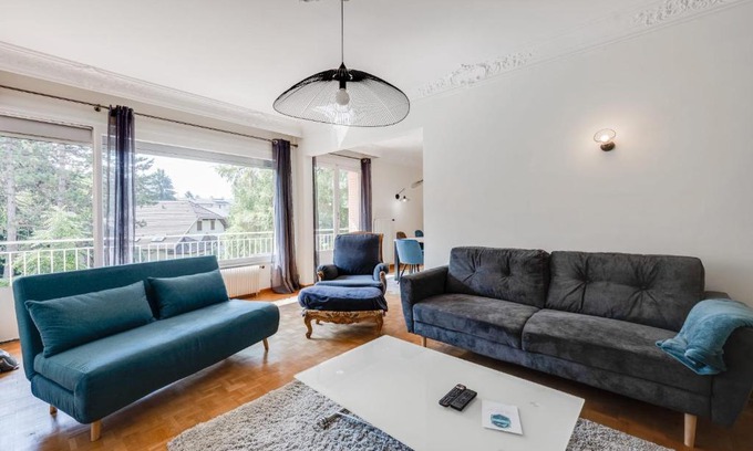 Annecy-le-Vieux Apartment | Le Verseau - Inviting Apartment with Ocean Views for 6