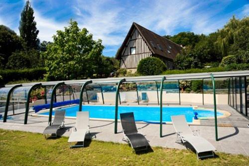 Surville Bed & Breakfast | Discover Le Vieux Pressoir: Oceanfront Bliss Awaits