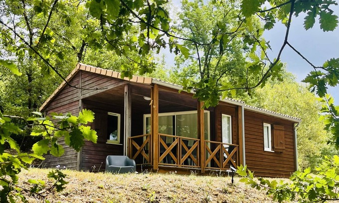 La Chapelle-Aubareil House | Discover SAS Floramy’s Enchanted Getaway with Pool & Spa