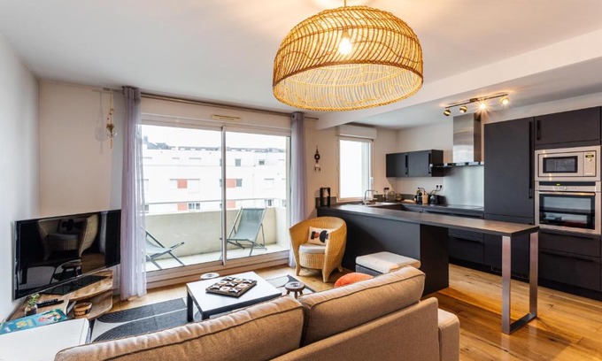 Arsenal-Redon Apartment | Modern Le ViLoNa T3 with Private Parking & High Ratings