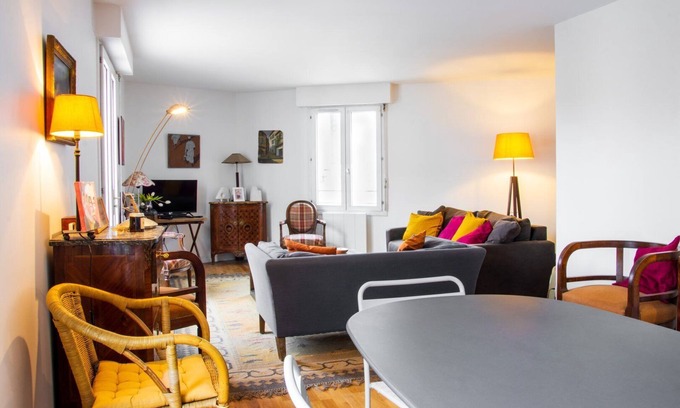 Poitiers Apartment | Discover Le Vintage - Prime Apartment in City Center