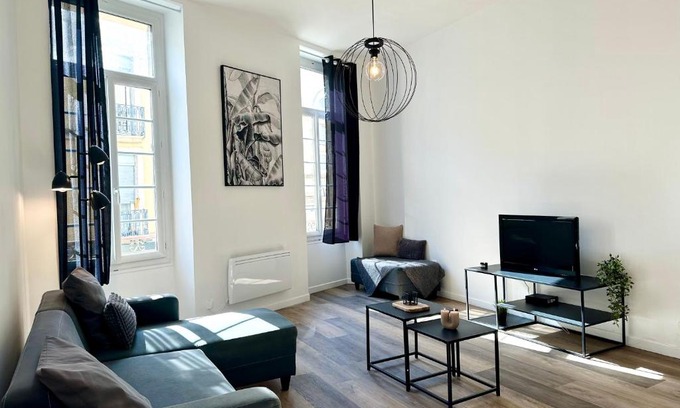 Mont-de-Marsan Apartment | Experience LE WLÉRICK LUMINEUX in the Heart of the City